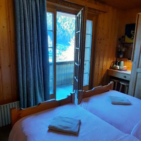 Claudy Et Elizabeth Michellod-dutheil * Le Châble