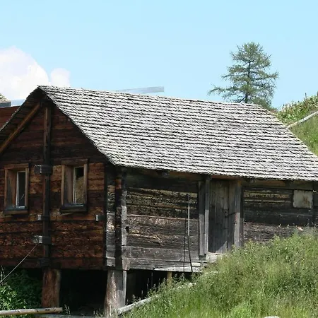 Claudy Et Elizabeth Michellod-dutheil Bed and Breakfast *